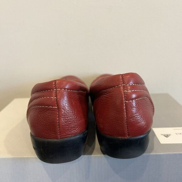 Naturalizer Neville Red Leather Loafers Comfortable Slip-On Flats Size 7M Read - Picture 8 of 9